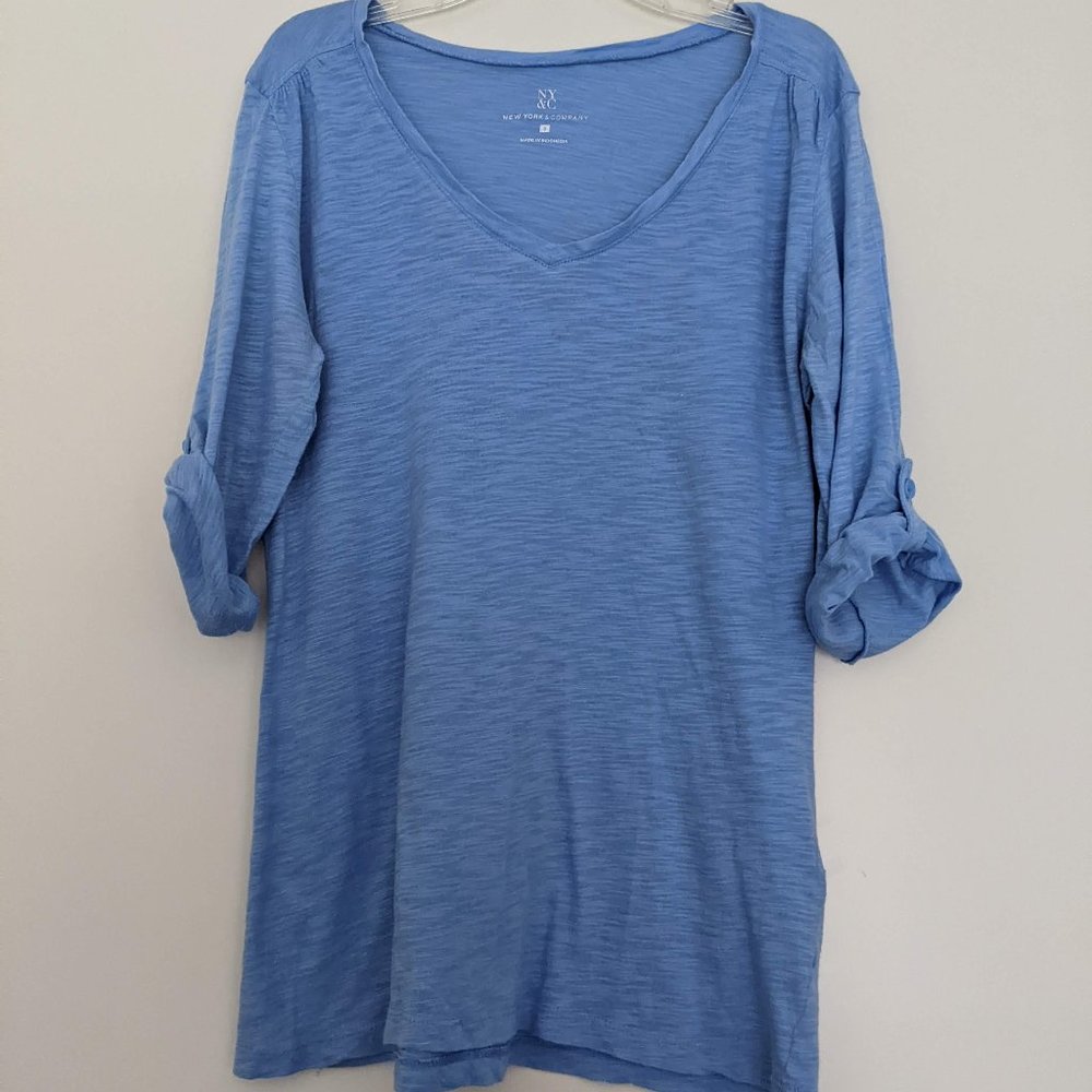 New York & Company Blue Lightweight Top, Women's Small